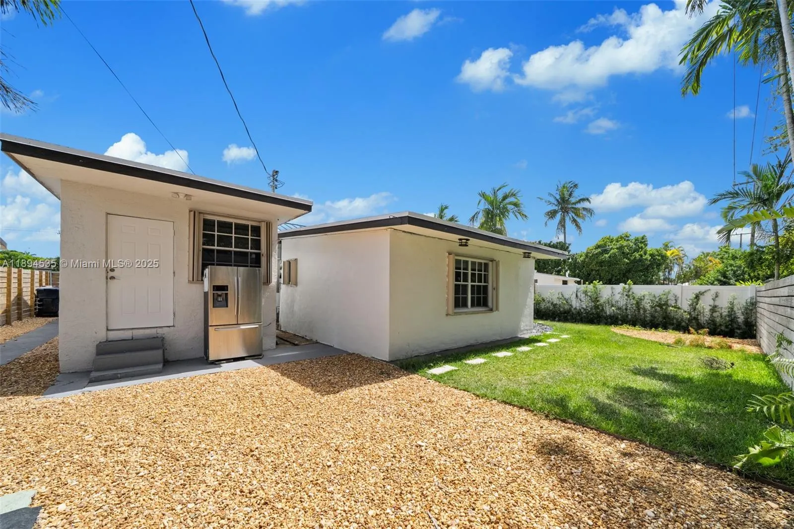 6381 SW 39th St, #-