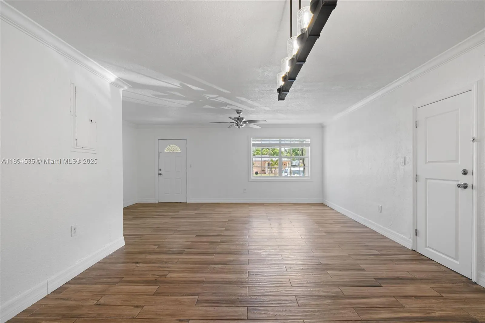 6381 SW 39th St, #-