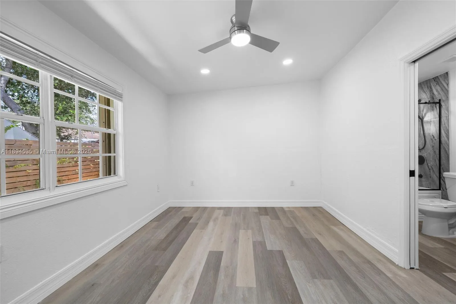 6381 SW 39th St, #-