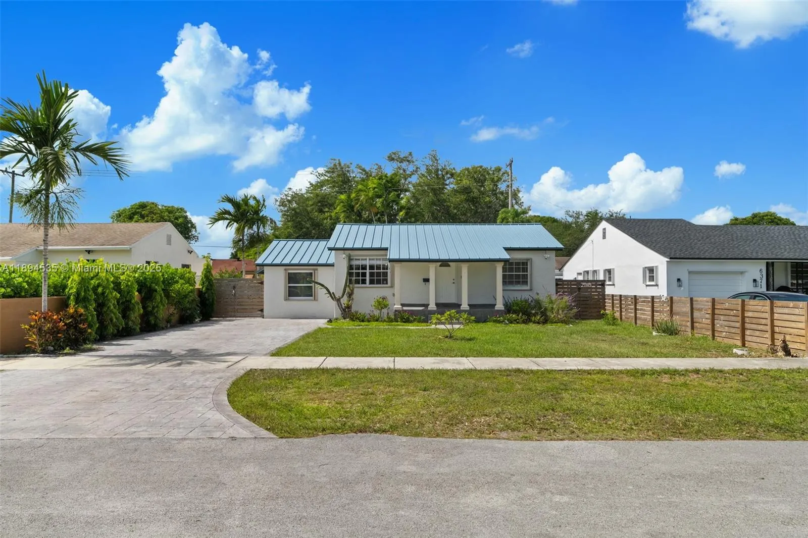 6381 SW 39th St, #-