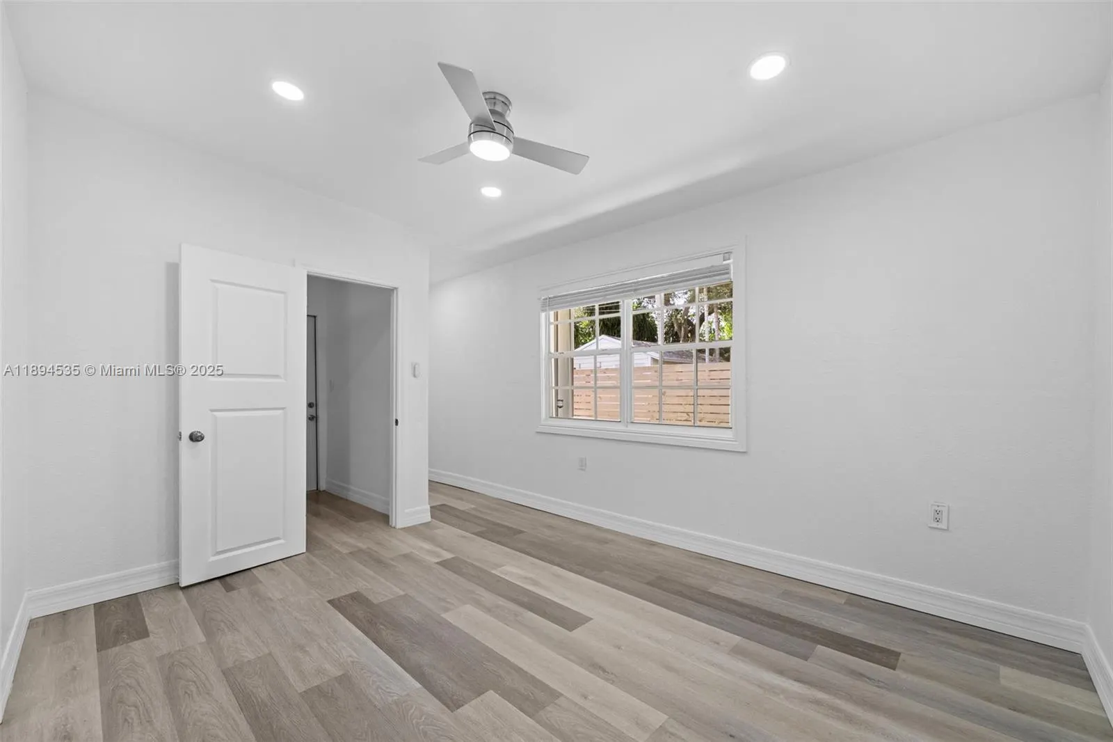 6381 SW 39th St, #-