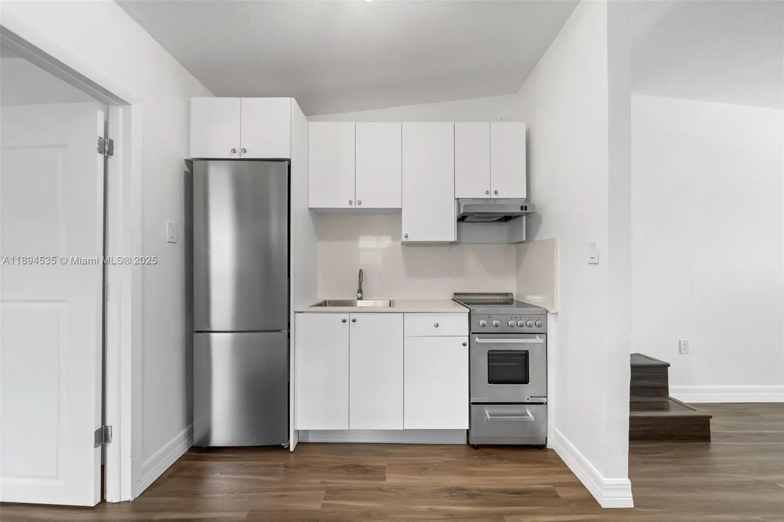 6381 SW 39th St, #-