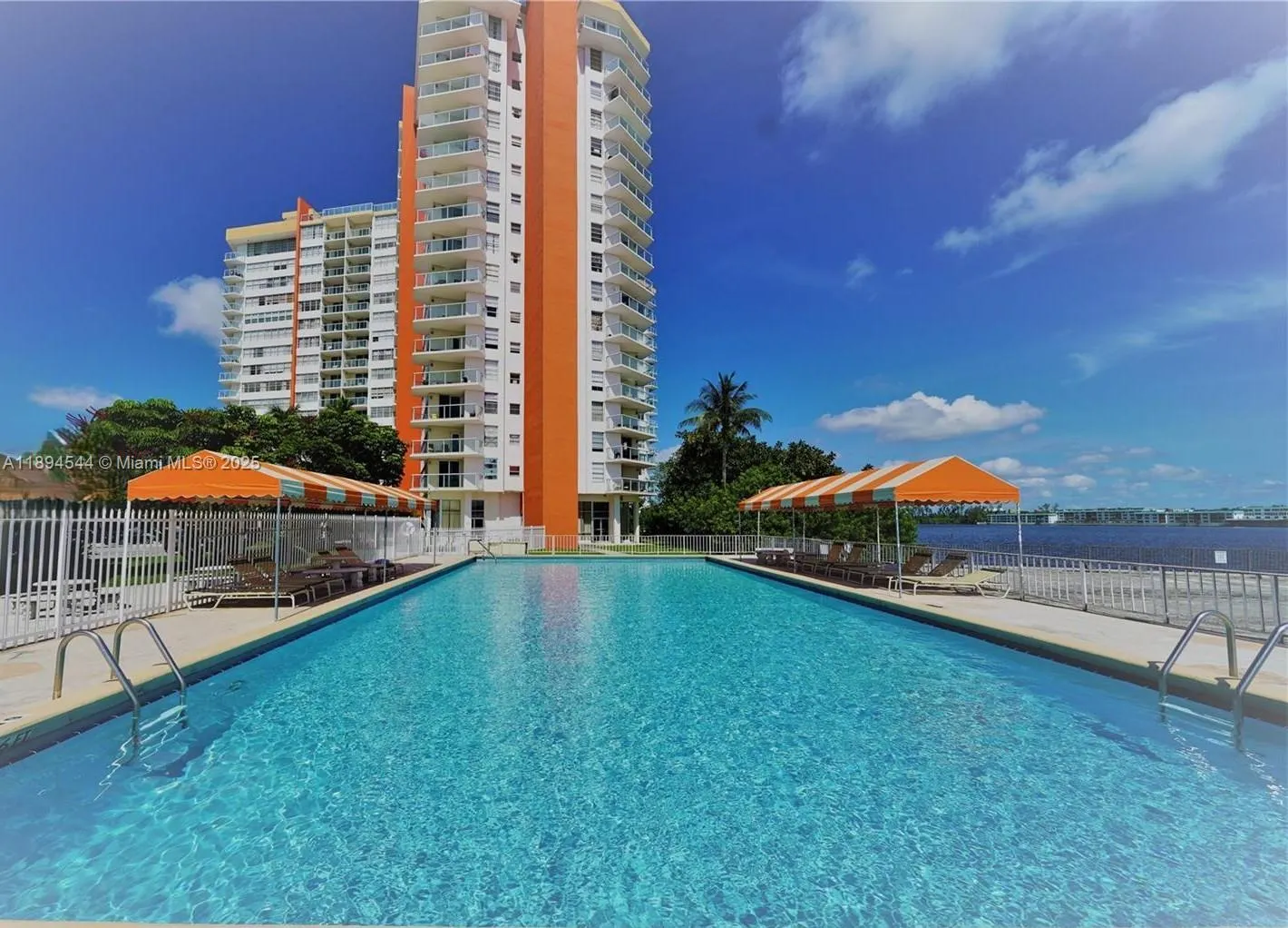 1351 NE Miami Gardens Dr, #622E