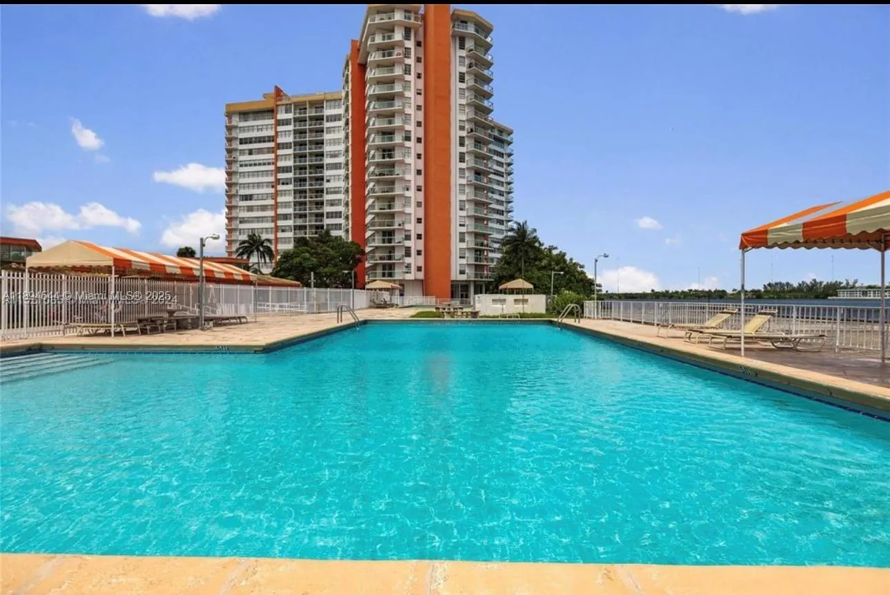 1351 NE Miami Gardens Dr, #622E