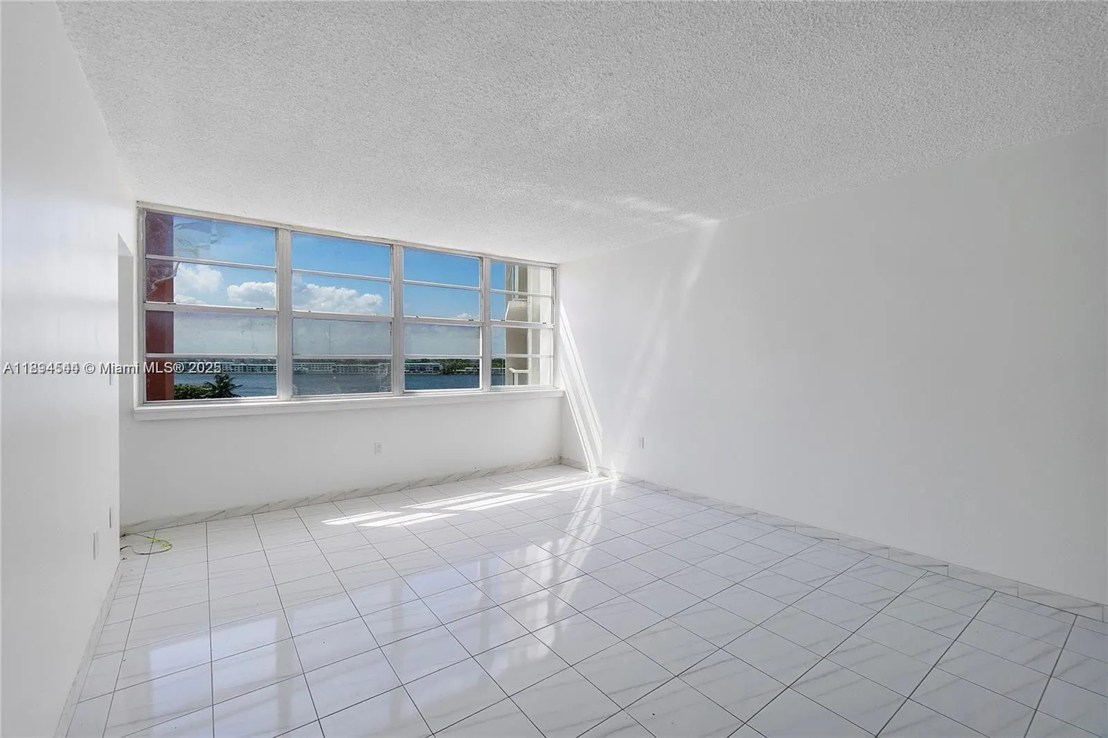 1351 NE Miami Gardens Dr, #622E