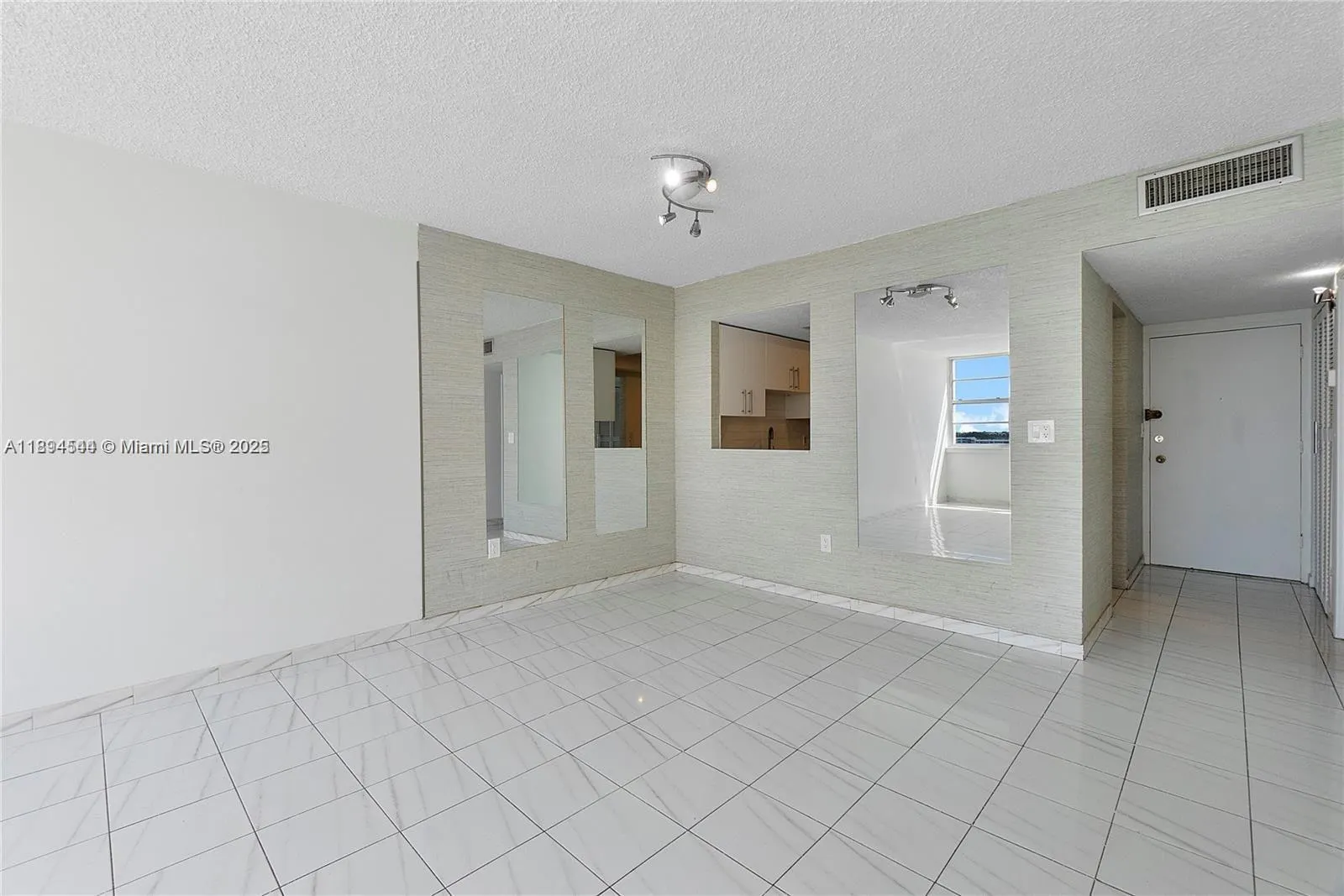 1351 NE Miami Gardens Dr, #622E