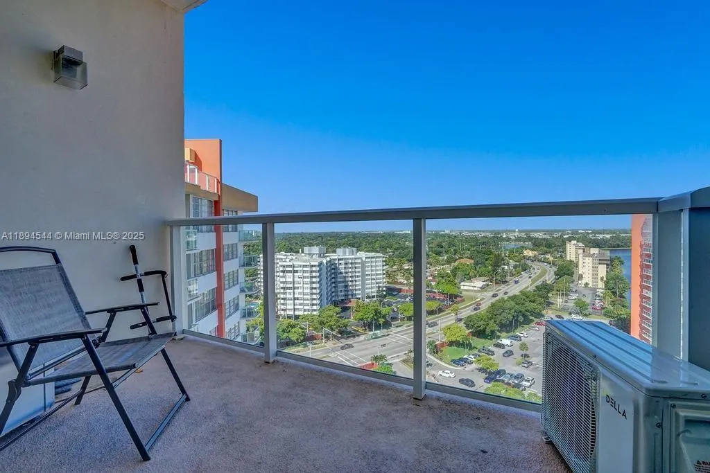 1351 NE Miami Gardens Dr, #622E