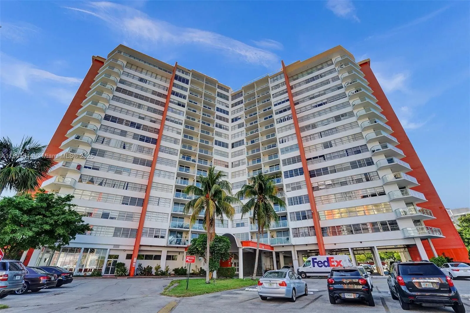 1351 NE Miami Gardens Dr, #622E