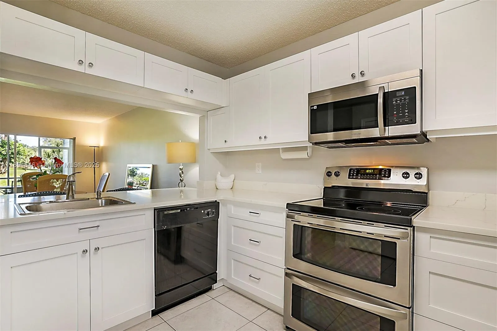 8853 SE Riverfront Ter