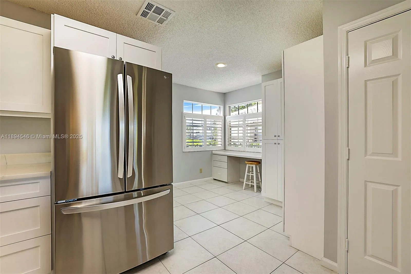 8853 SE Riverfront Ter