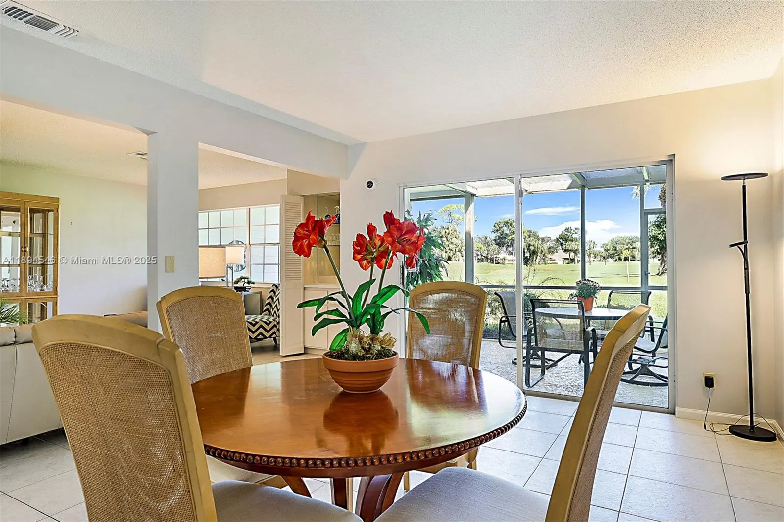 8853 SE Riverfront Ter