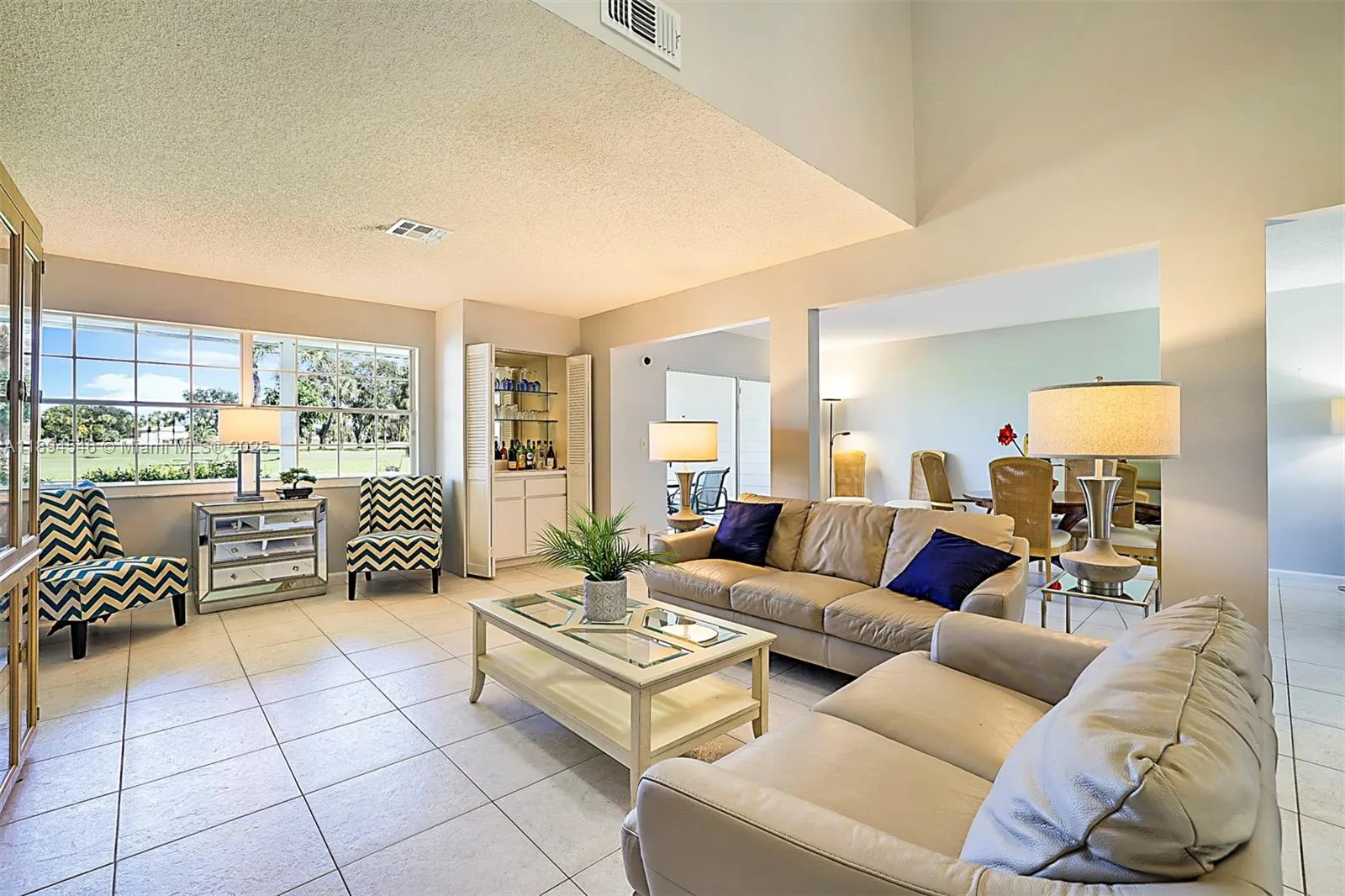 8853 SE Riverfront Ter