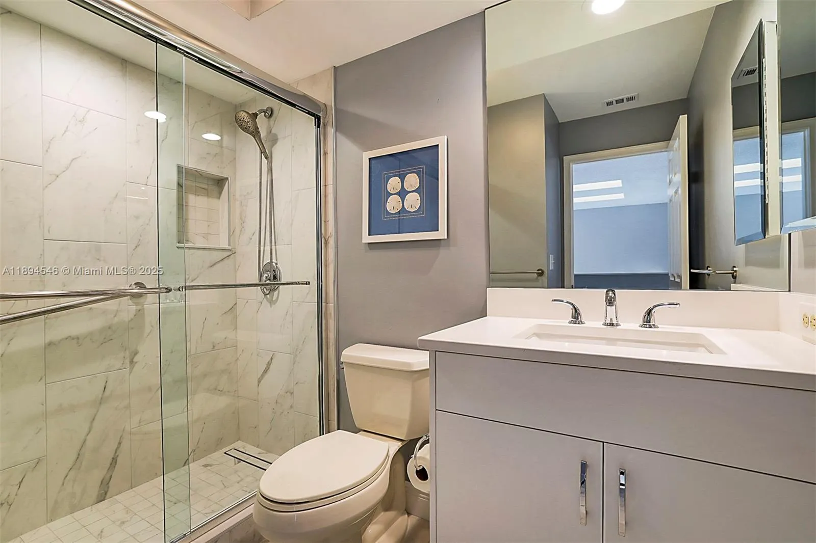 8853 SE Riverfront Ter