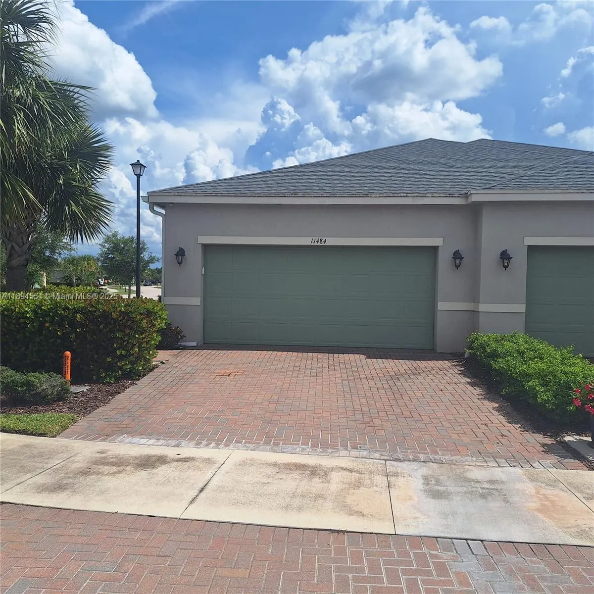 11484 SW Lake Park Dr