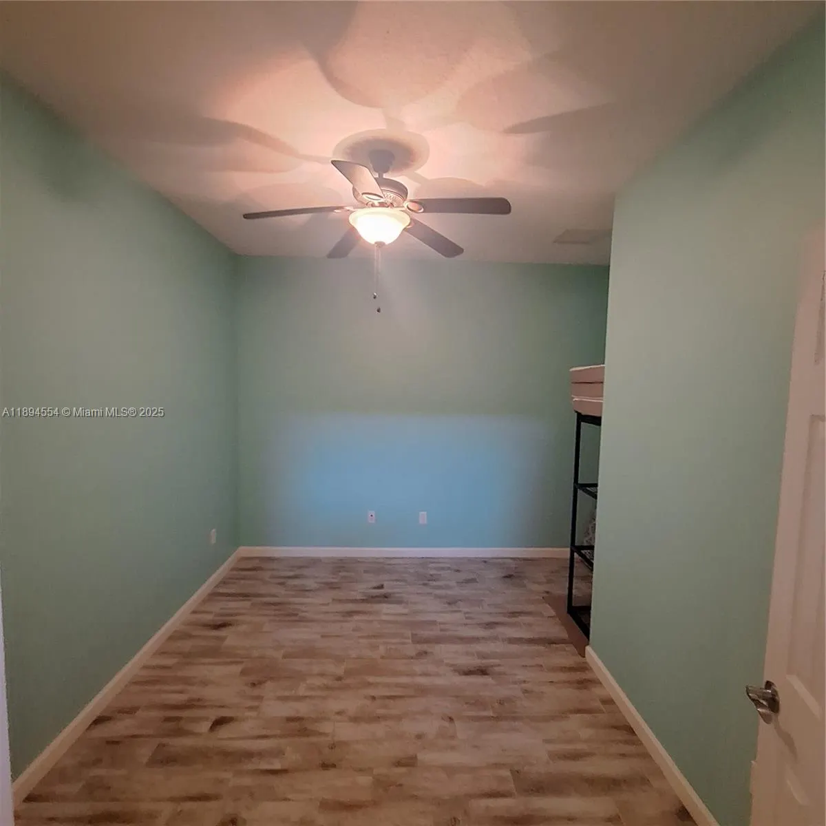 11484 SW Lake Park Dr