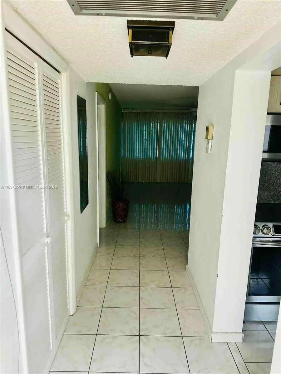 215 SE 3rd Ave, #404A