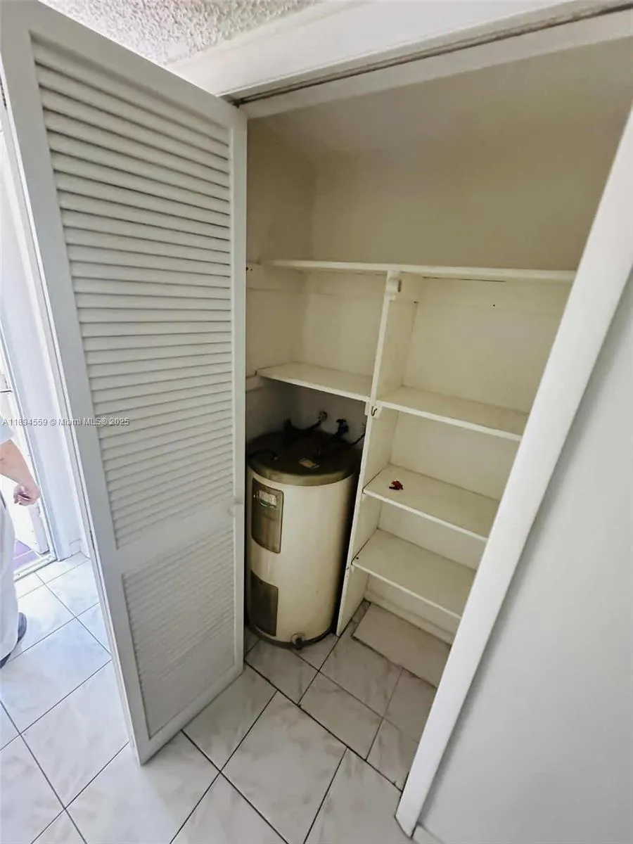 215 SE 3rd Ave, #404A