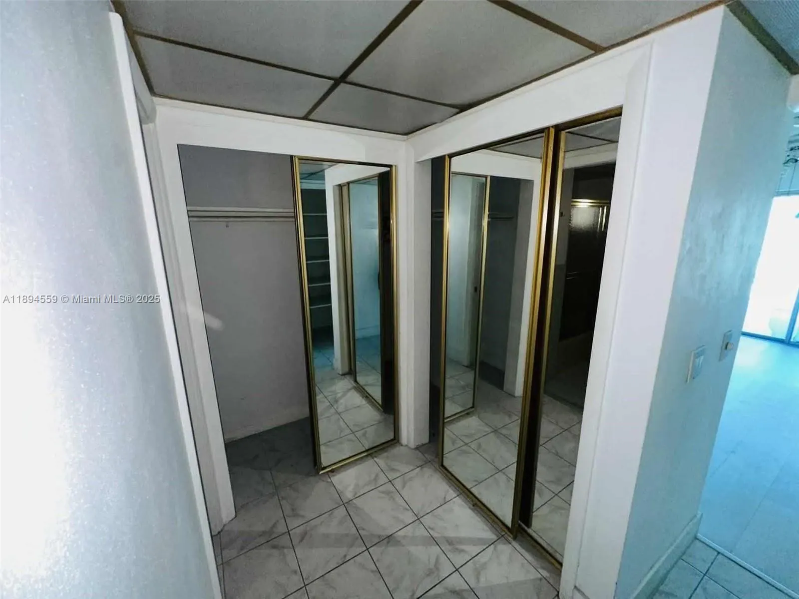 215 SE 3rd Ave, #404A