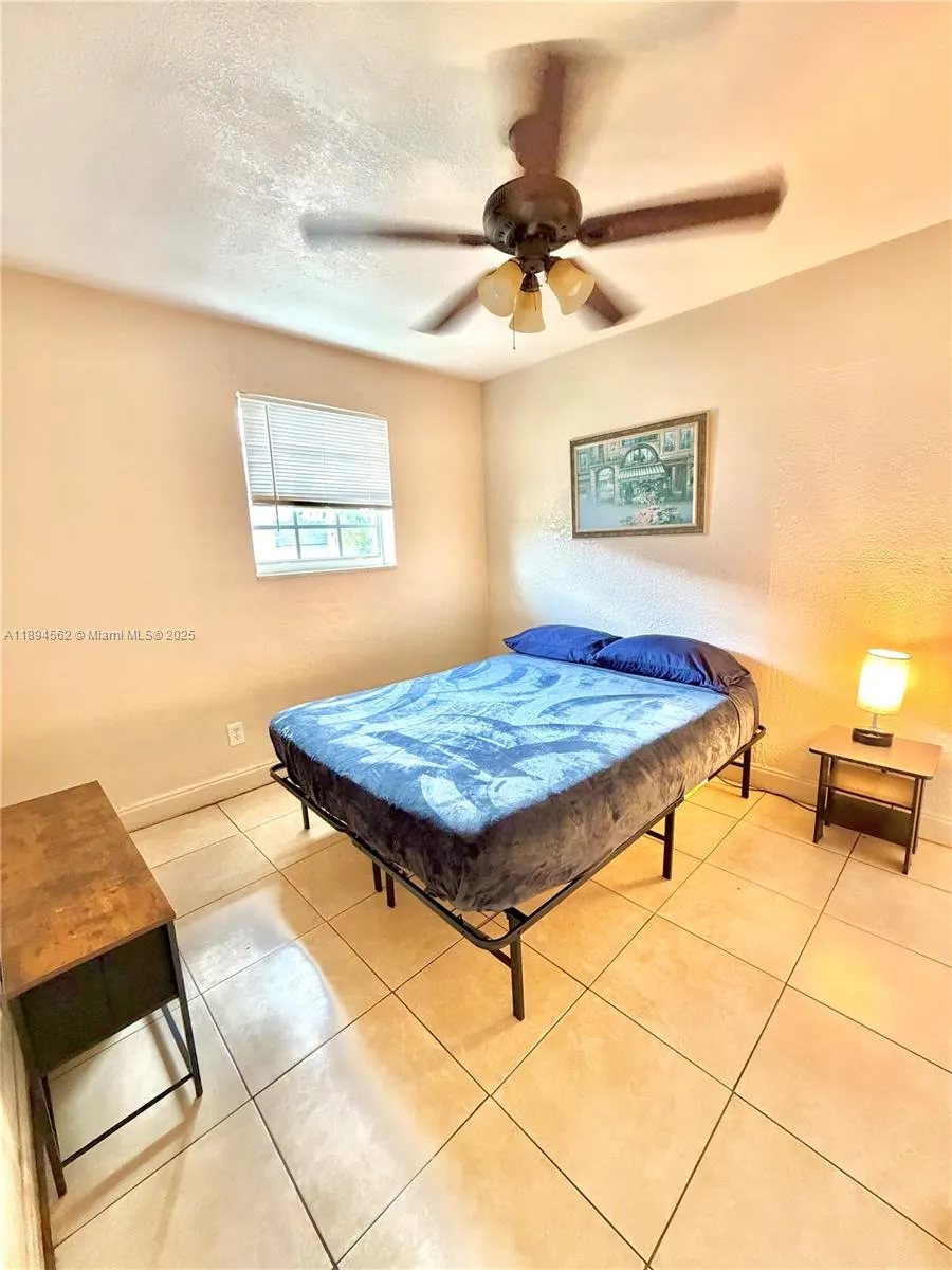 211 Stirling Rd, #1