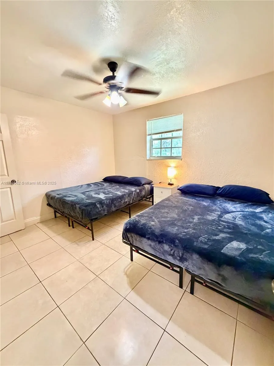 211 Stirling Rd, #1