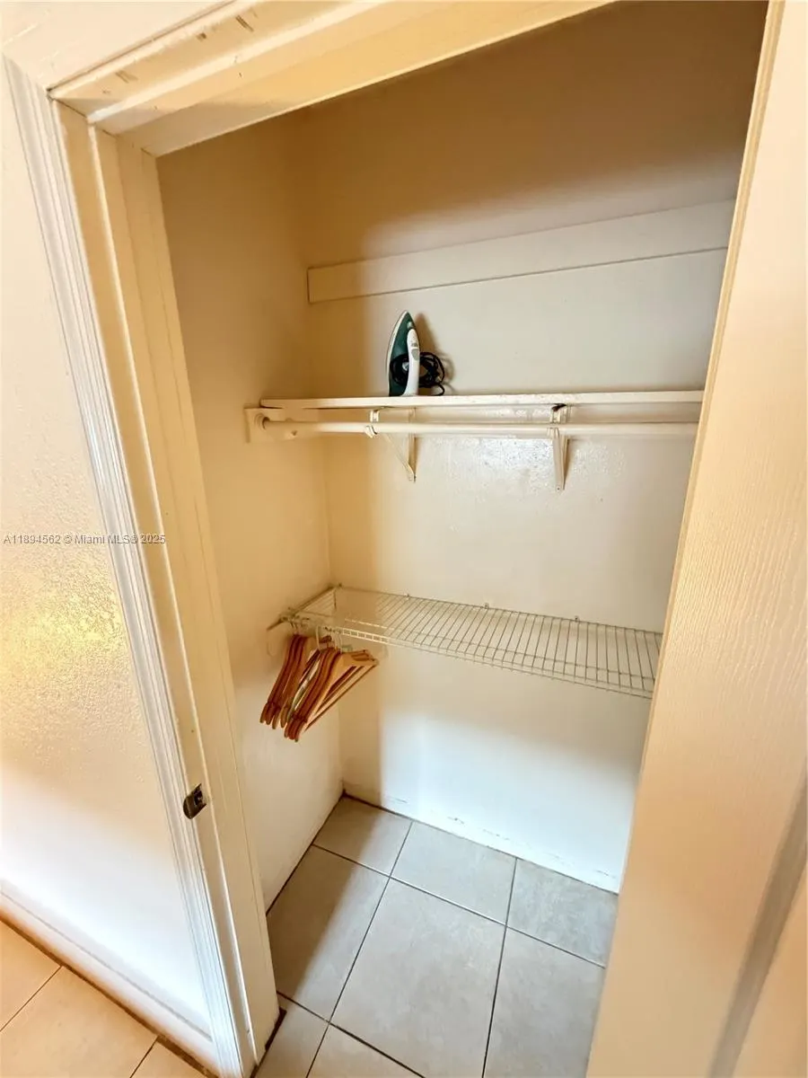 211 Stirling Rd, #1