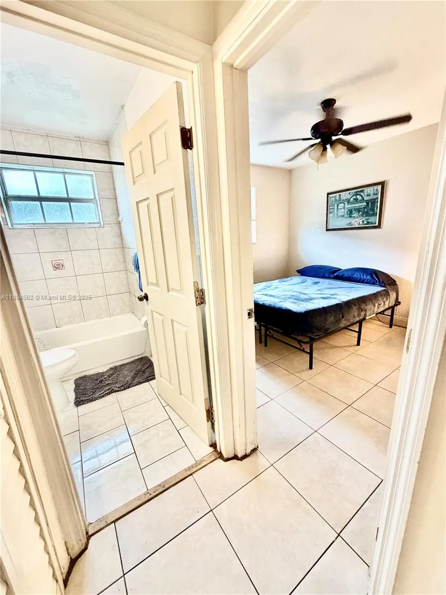 211 Stirling Rd, #1