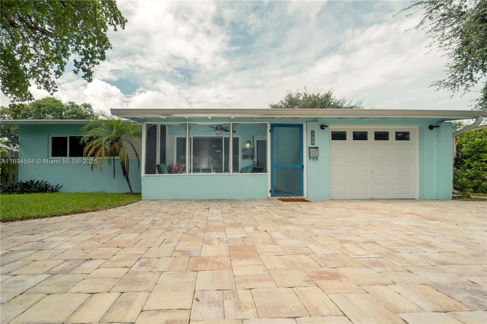 269 SE 8th Ave