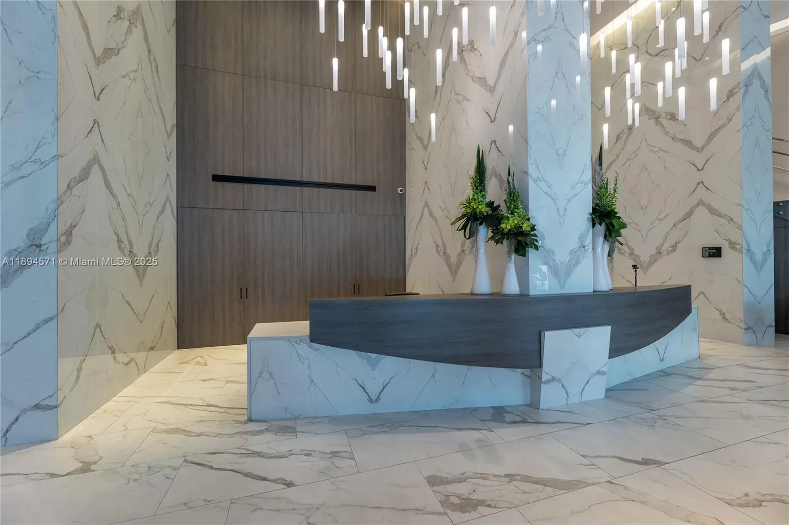 3535 S OCEAN DR, #2102
