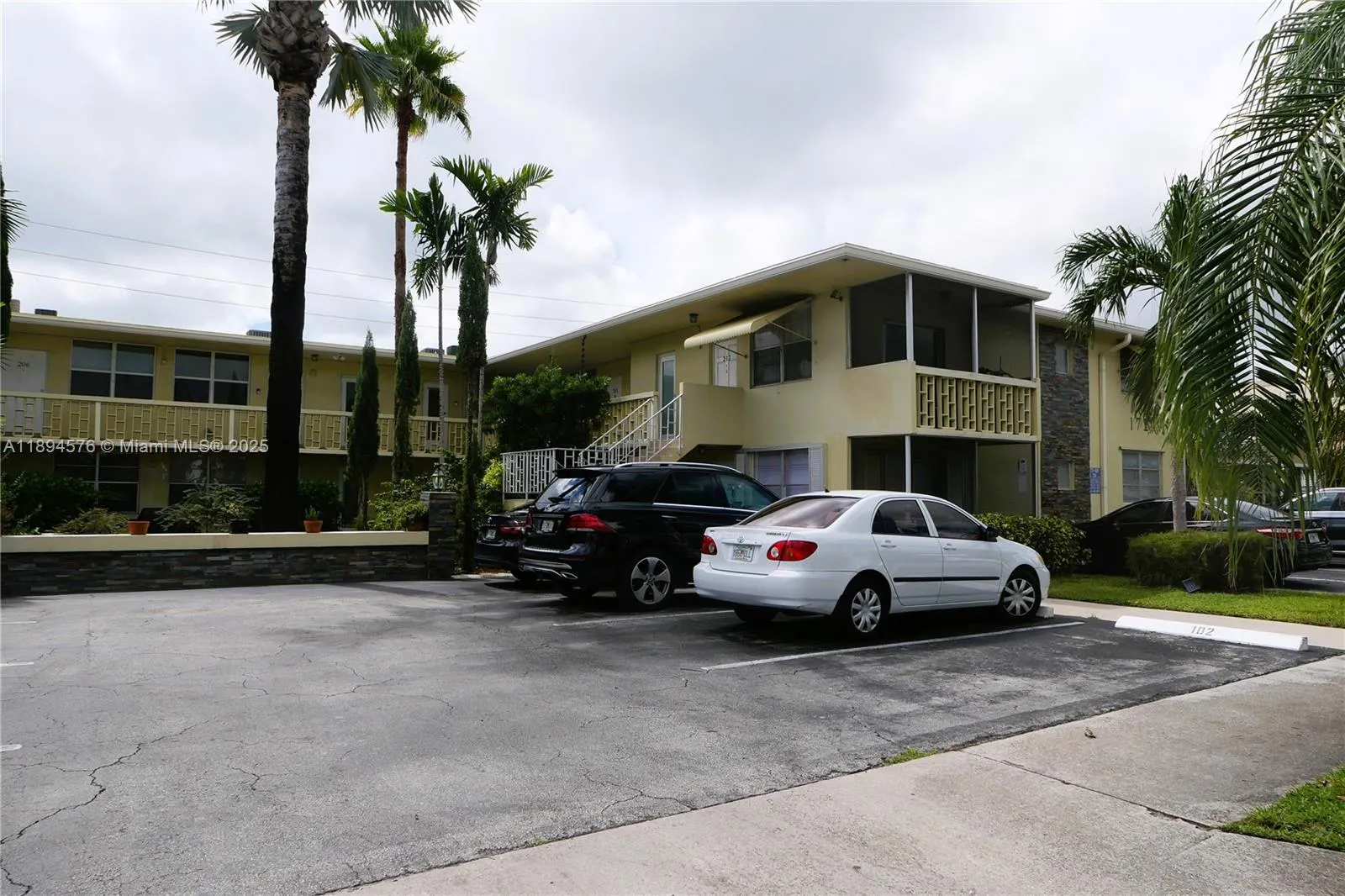 1720 Funston St, #111