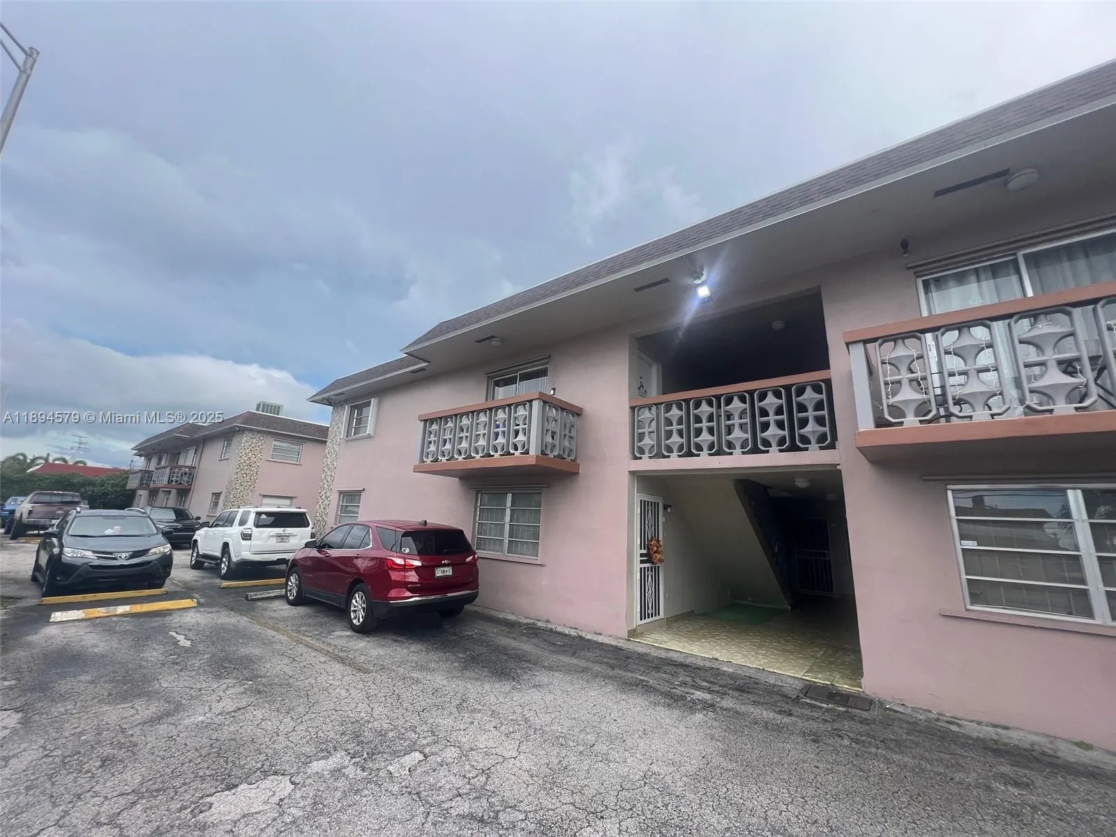 1250 W 26th Pl, #208