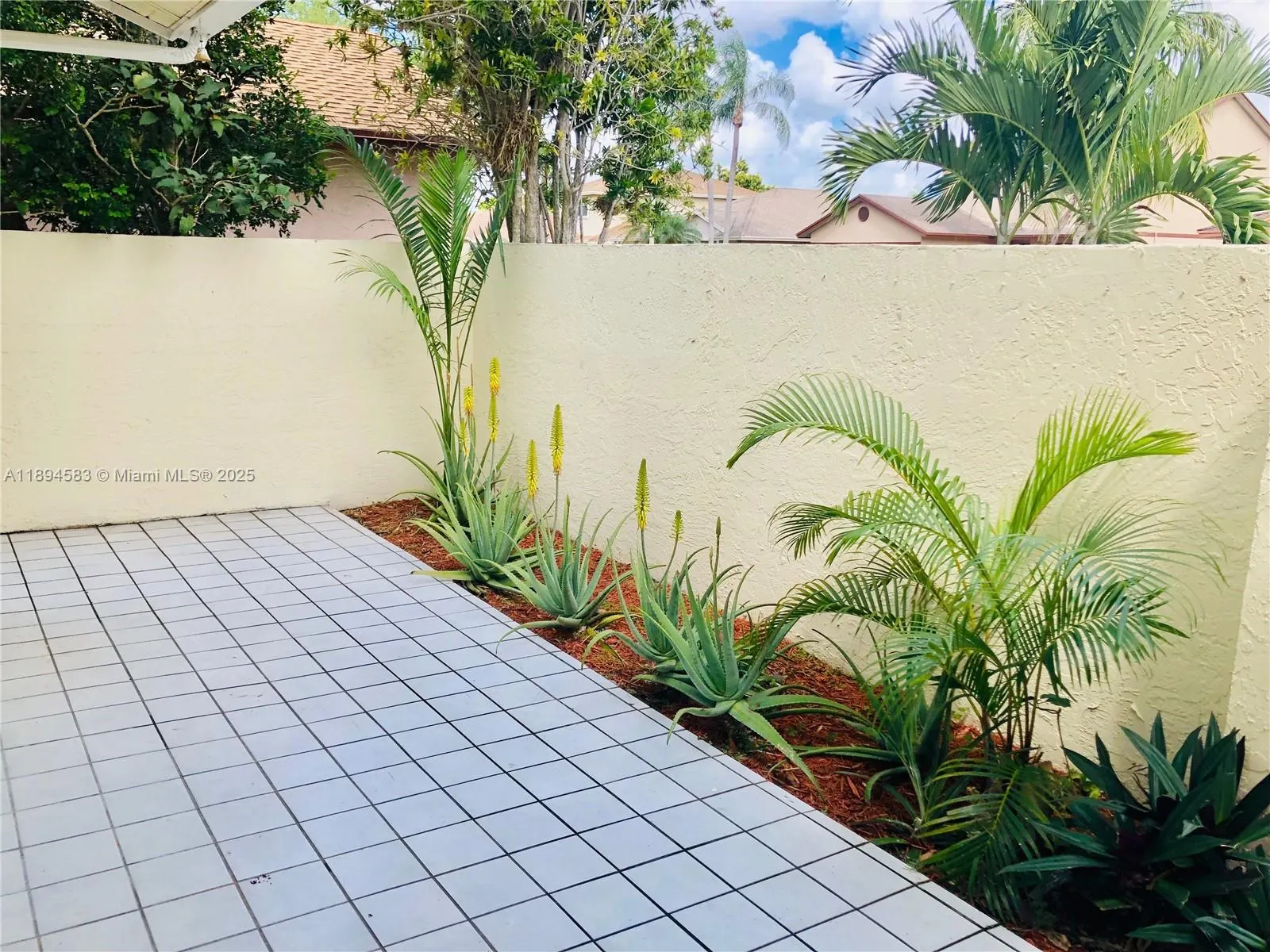 1010 SW 99th Ave, #-