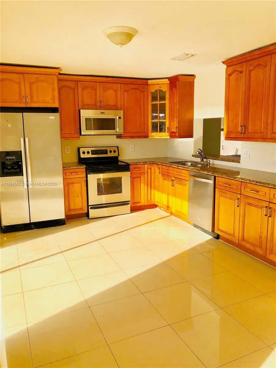 1010 SW 99th Ave, #-