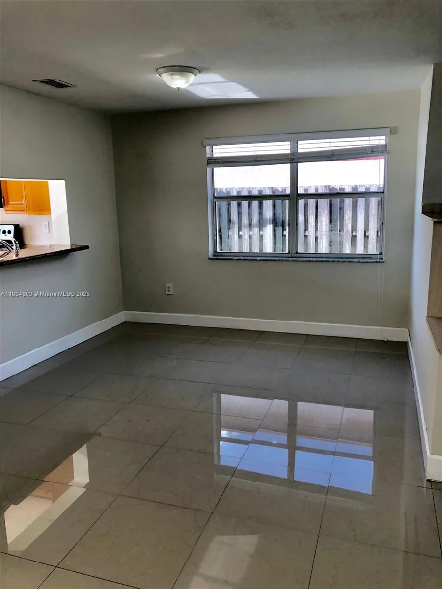 1010 SW 99th Ave, #-