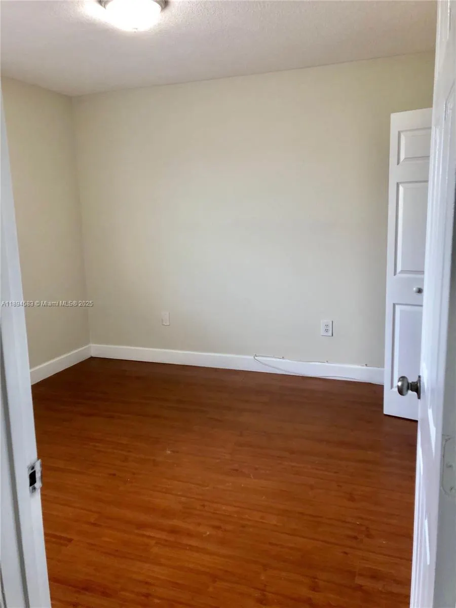 1010 SW 99th Ave, #-
