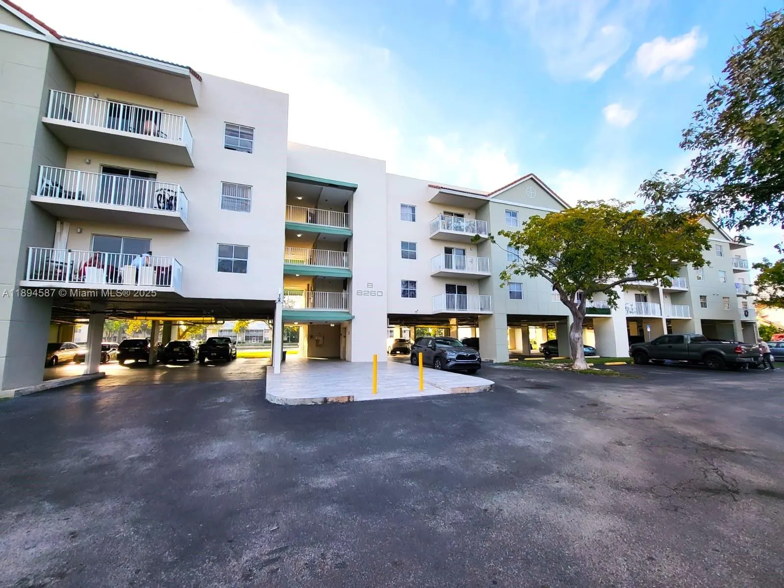 8260 SW 210th St, #211