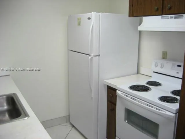 10810 N KENDALL DR, #Q-11