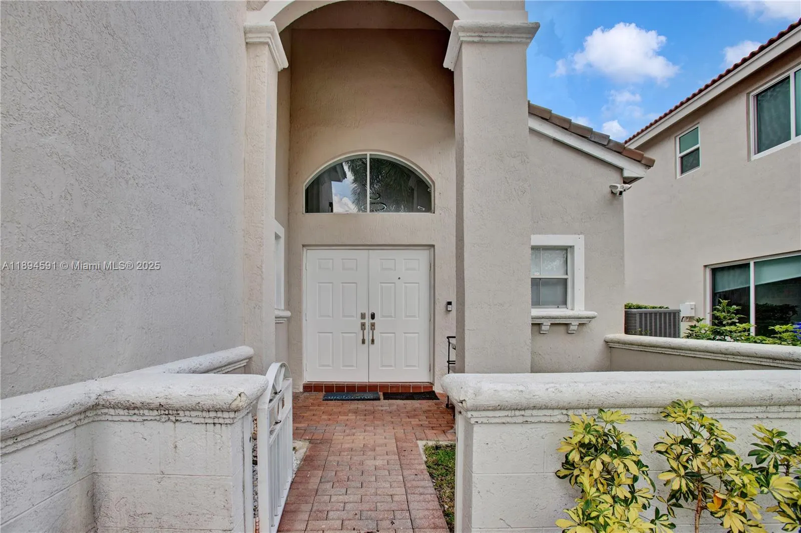 3432 SW 49th St