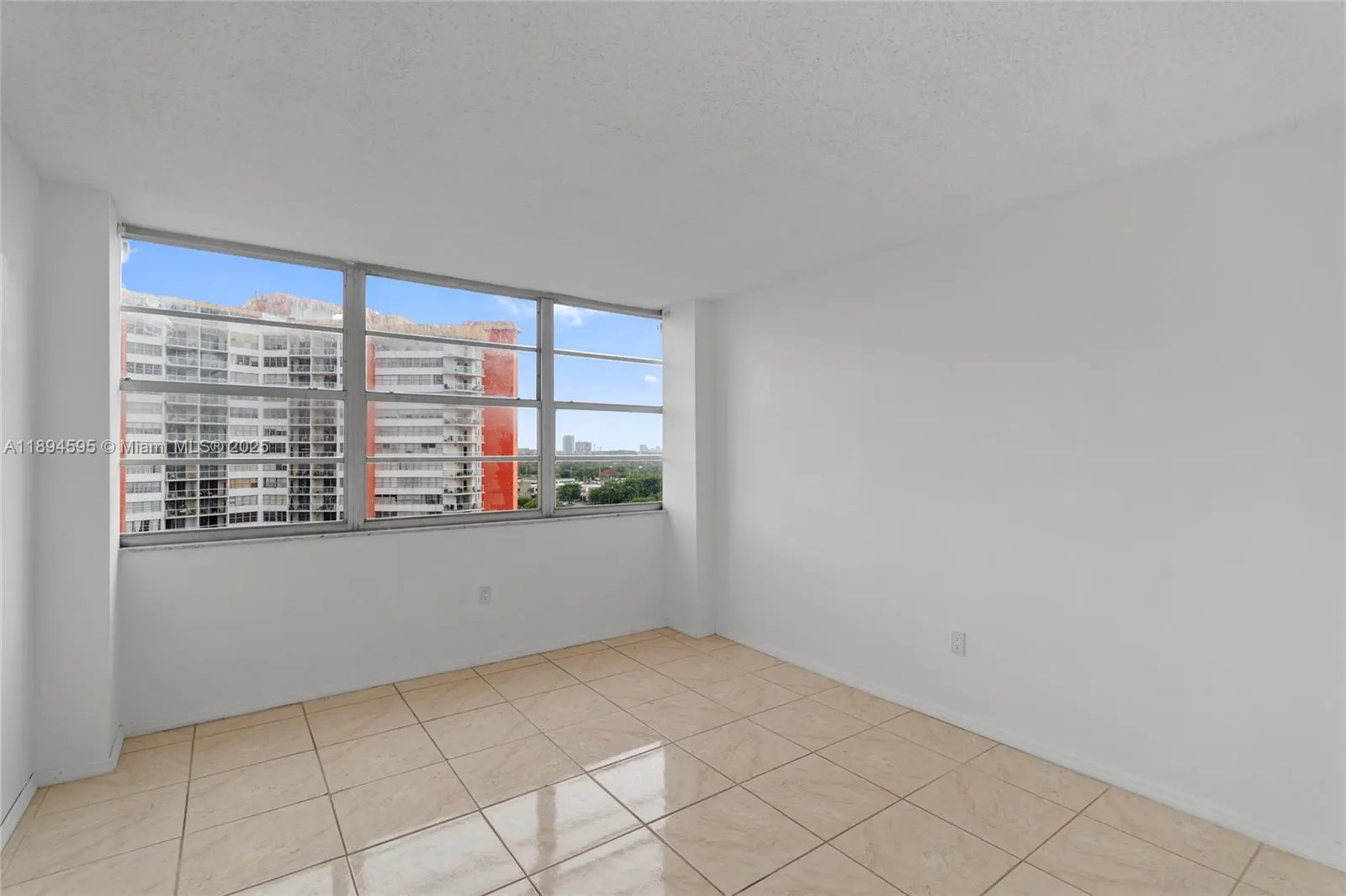 1301 NE Miami Gardens Dr, #1025W