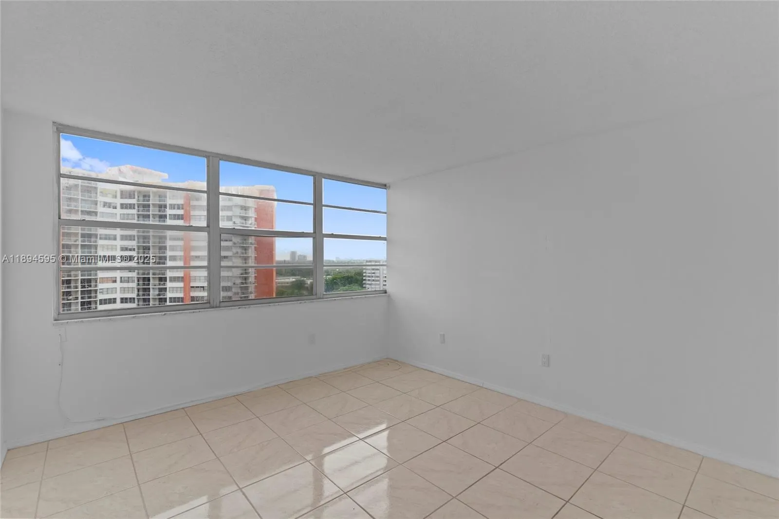 1301 NE Miami Gardens Dr, #1025W