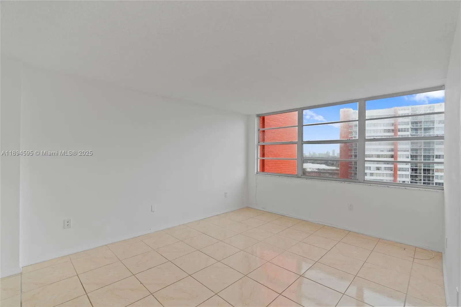 1301 NE Miami Gardens Dr, #1025W