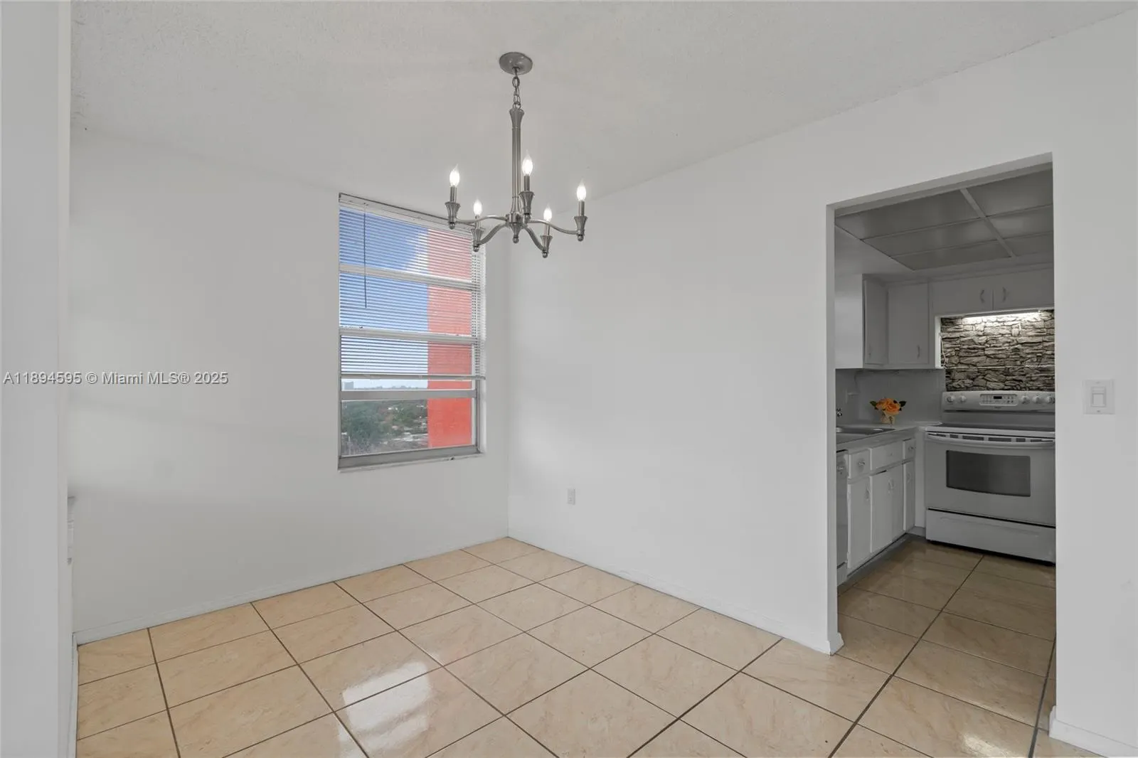 1301 NE Miami Gardens Dr, #1025W