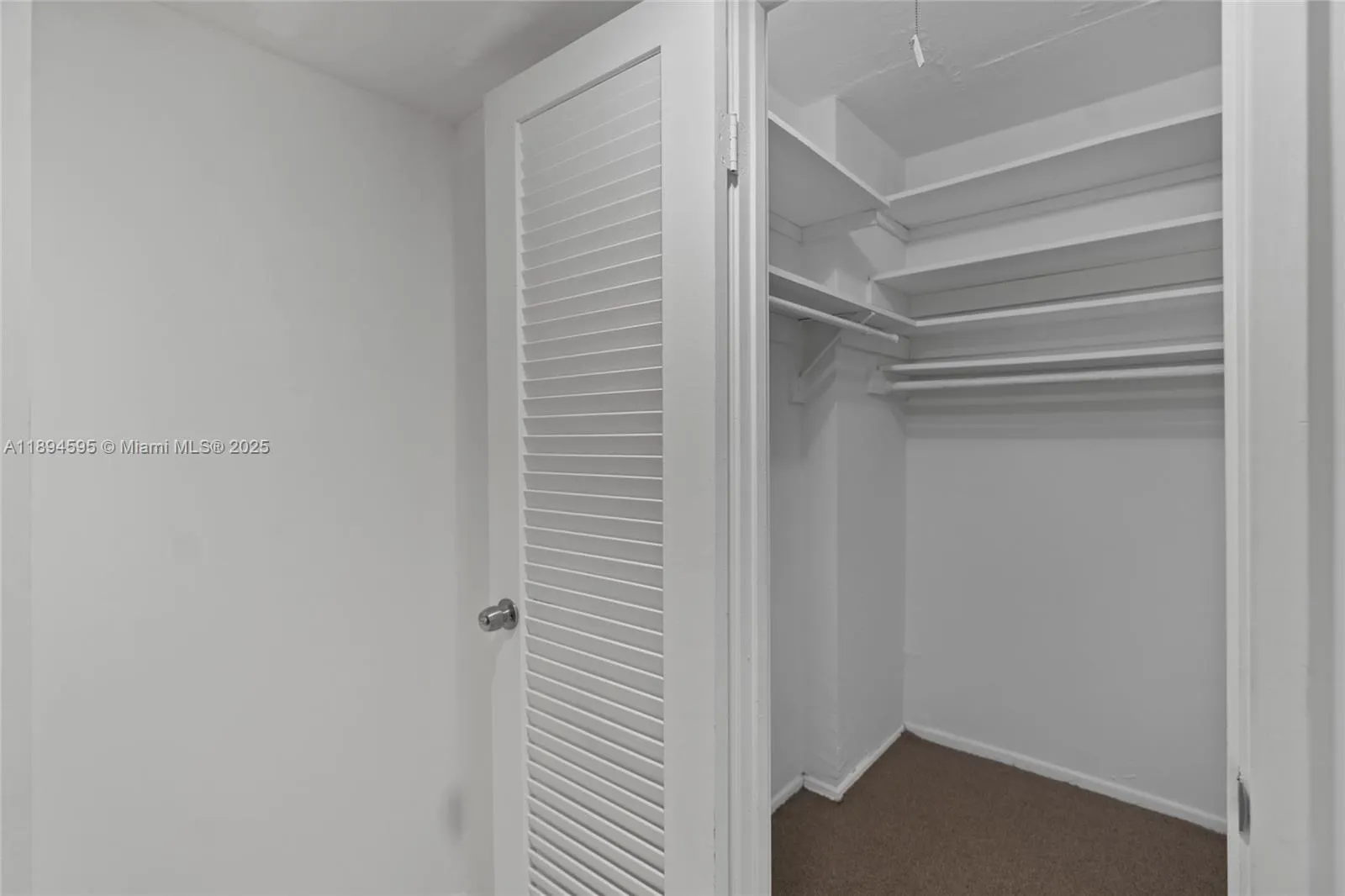 1301 NE Miami Gardens Dr, #1025W