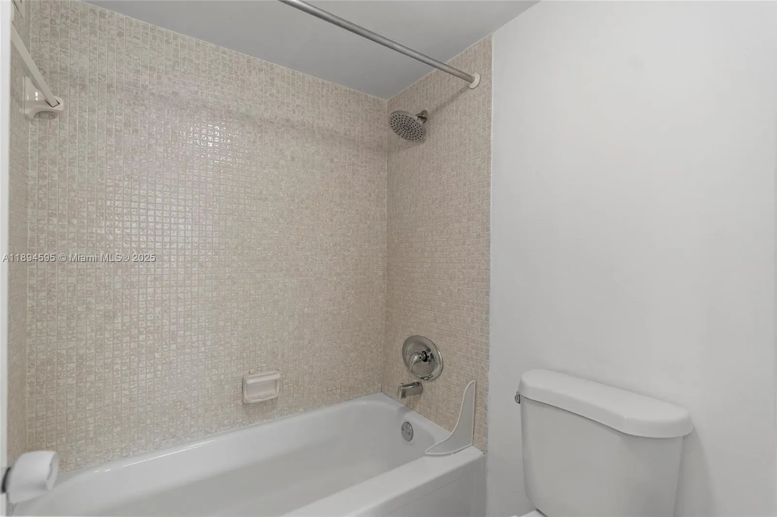 1301 NE Miami Gardens Dr, #1025W