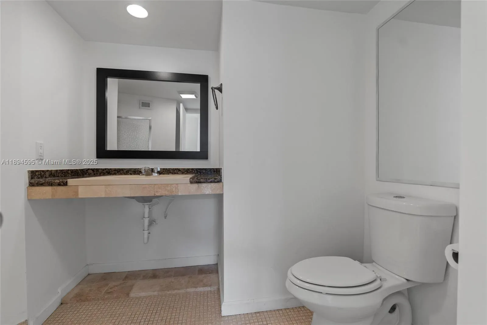 1301 NE Miami Gardens Dr, #1025W