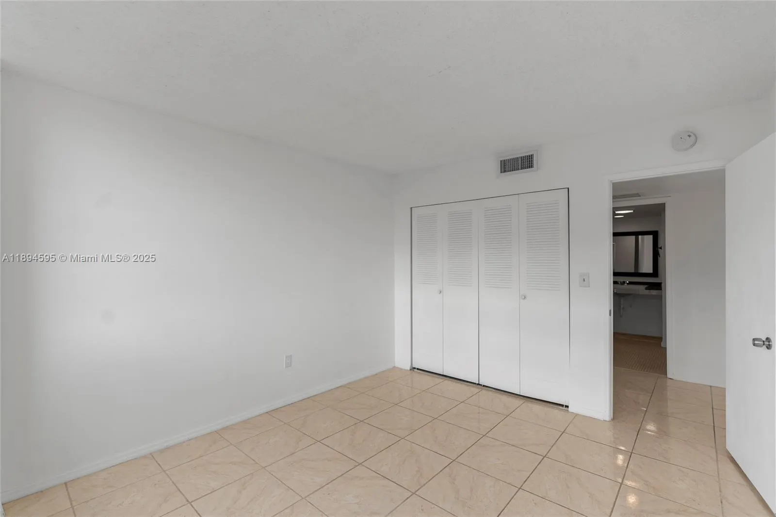 1301 NE Miami Gardens Dr, #1025W