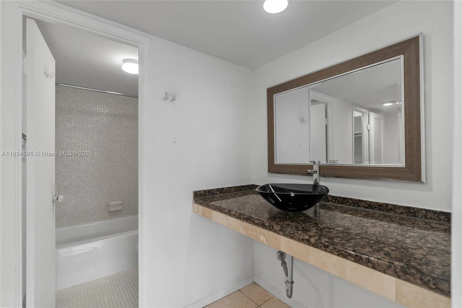 1301 NE Miami Gardens Dr, #1025W