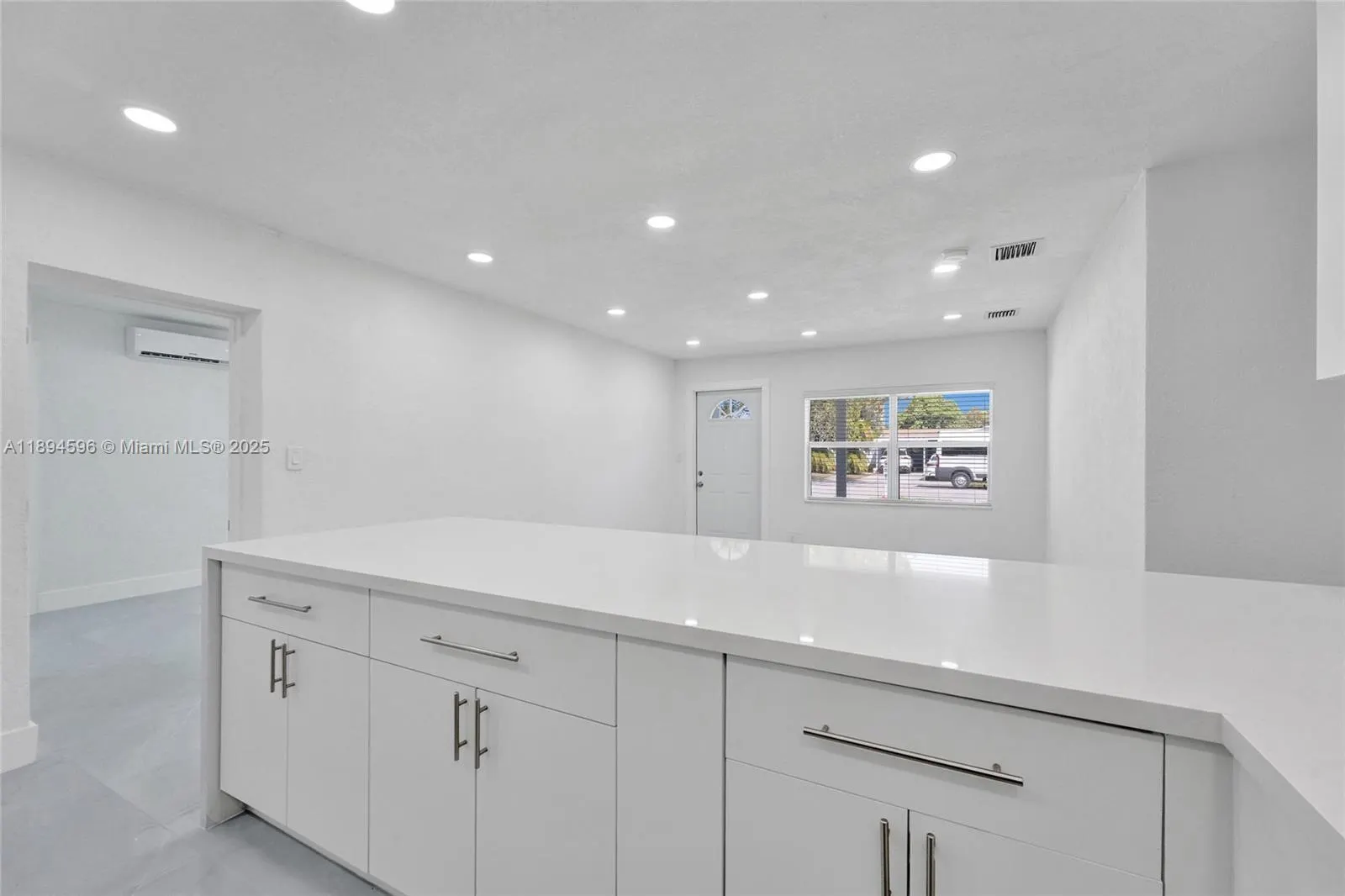 6930 SW 24th Ct