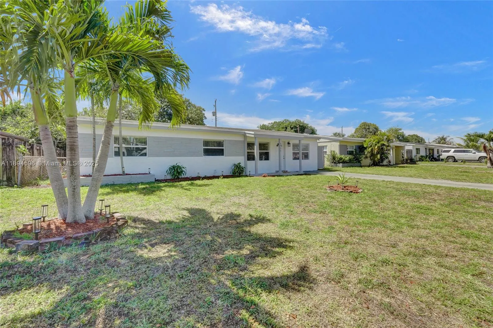 6930 SW 24th Ct