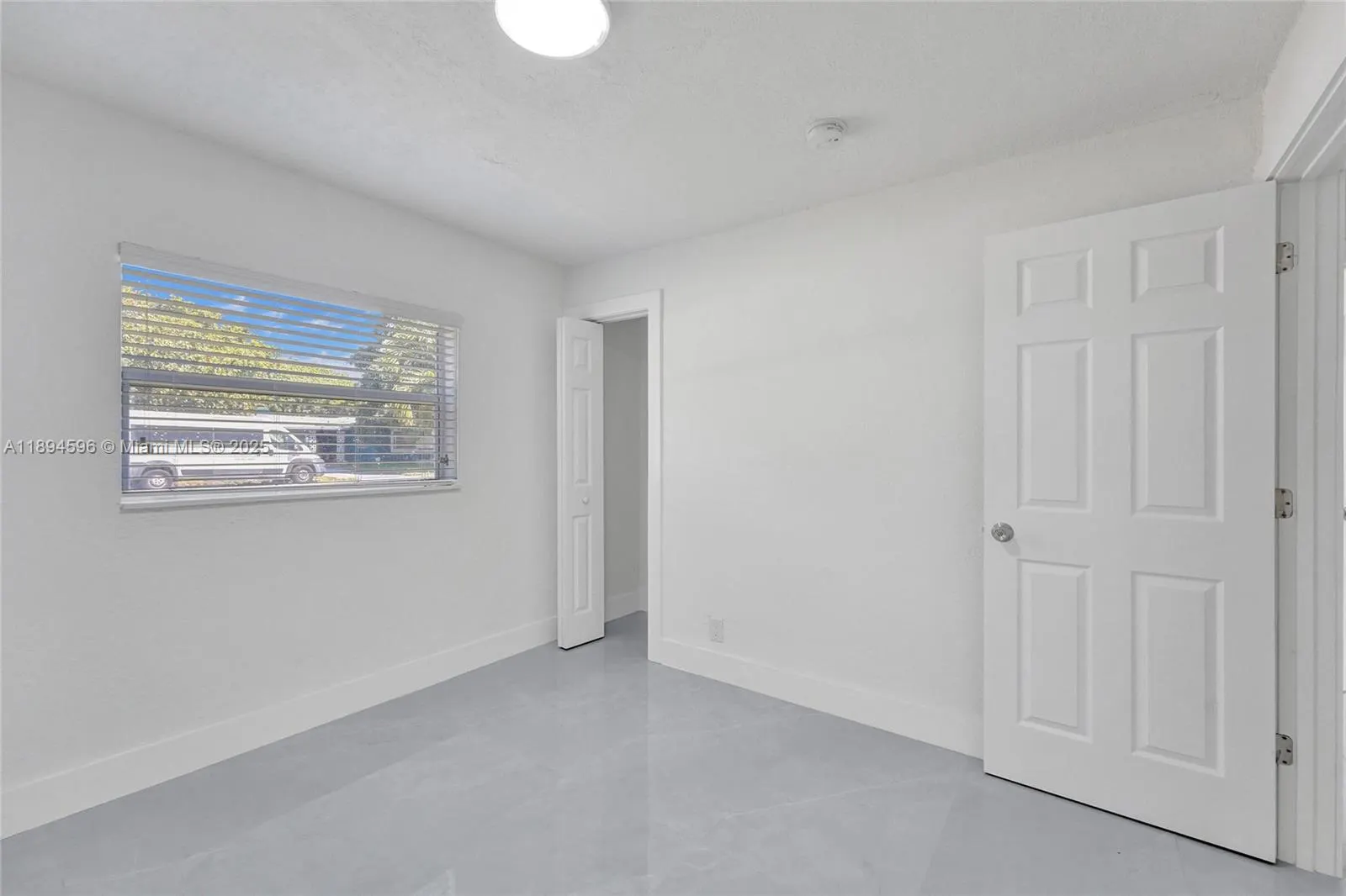 6930 SW 24th Ct