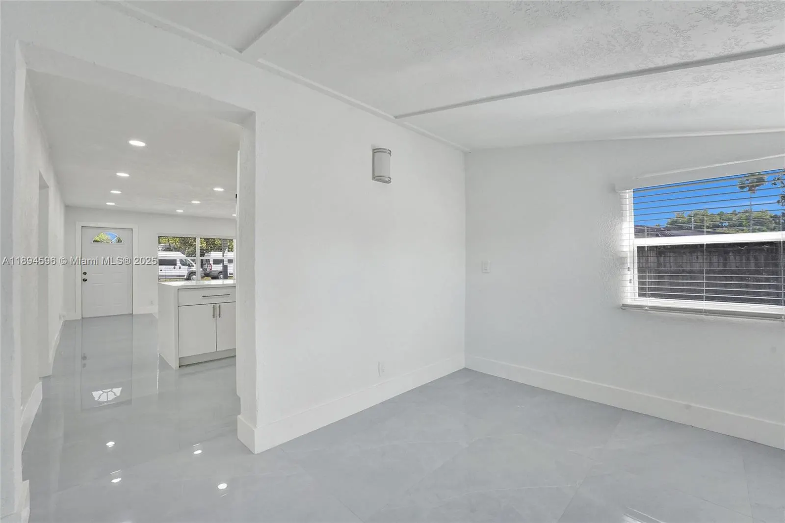 6930 SW 24th Ct